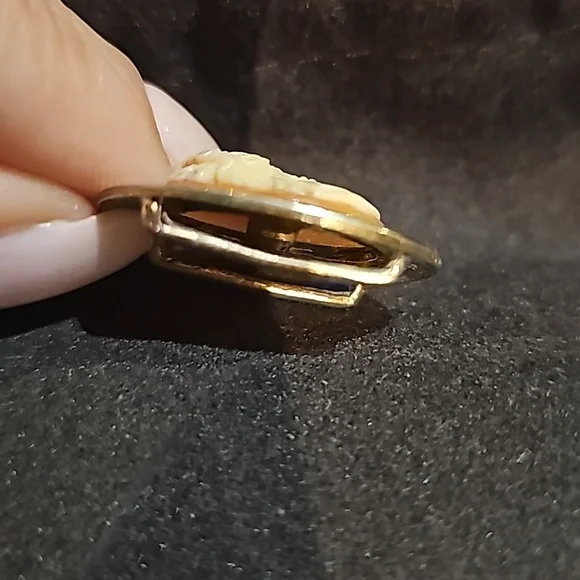 Cameo - Picture 4 of 4